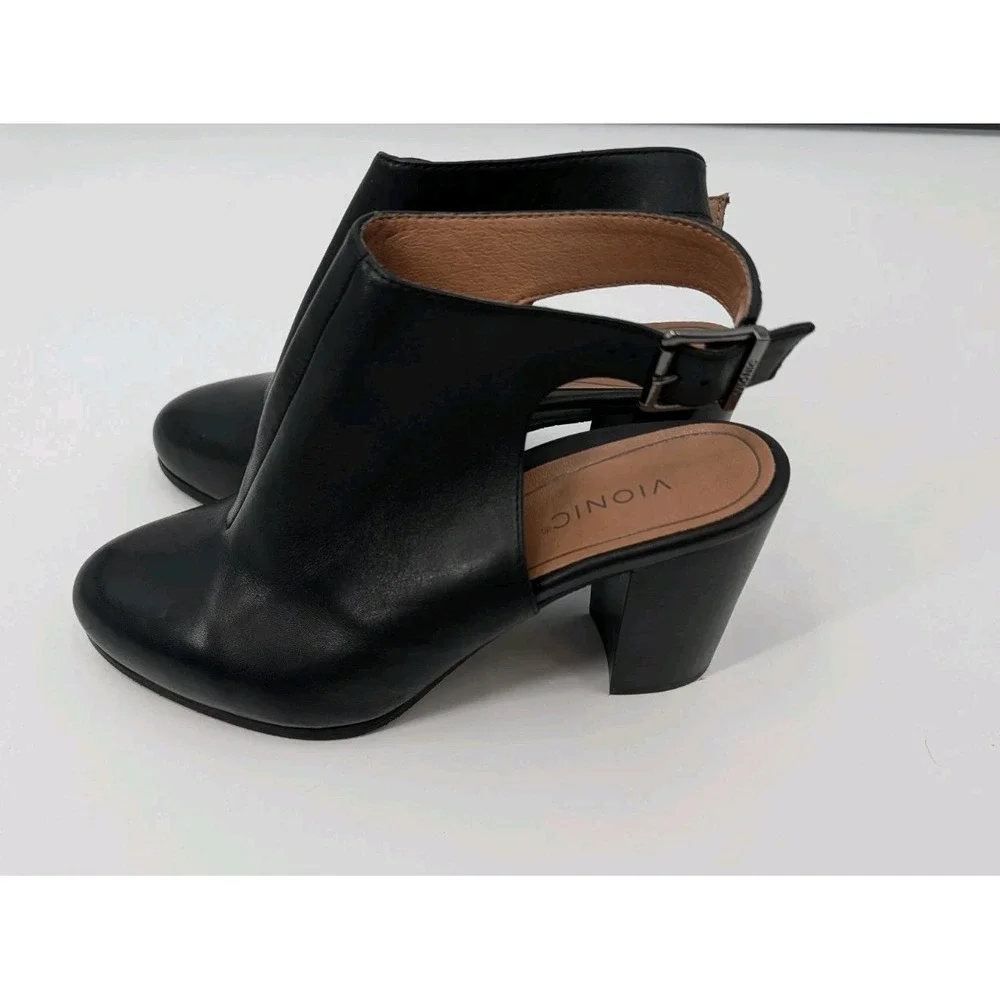 Vionic Black Leather Block Heels Bootie Size 8 Buckled Strap Open Heel Classic